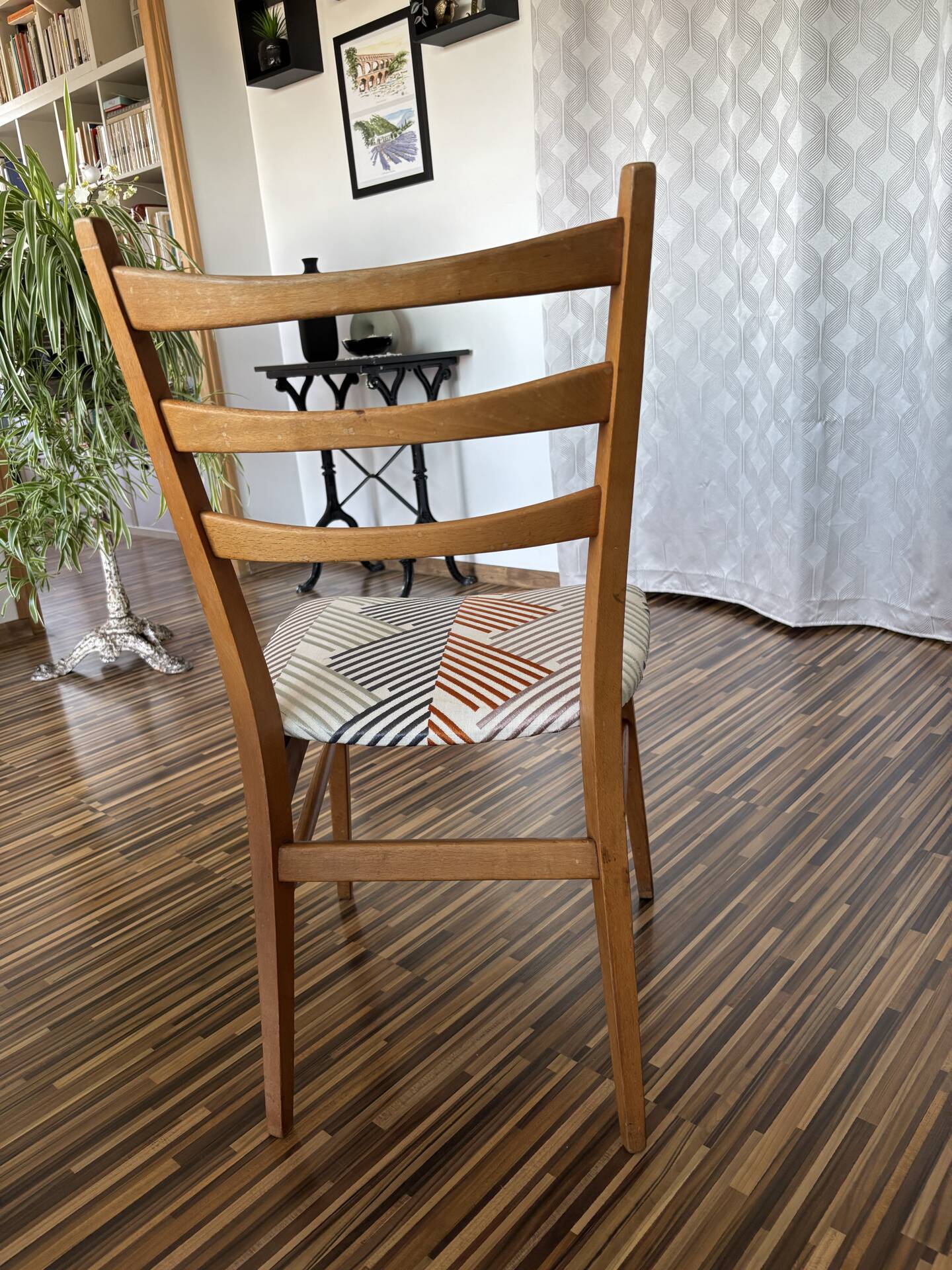 4 chairs