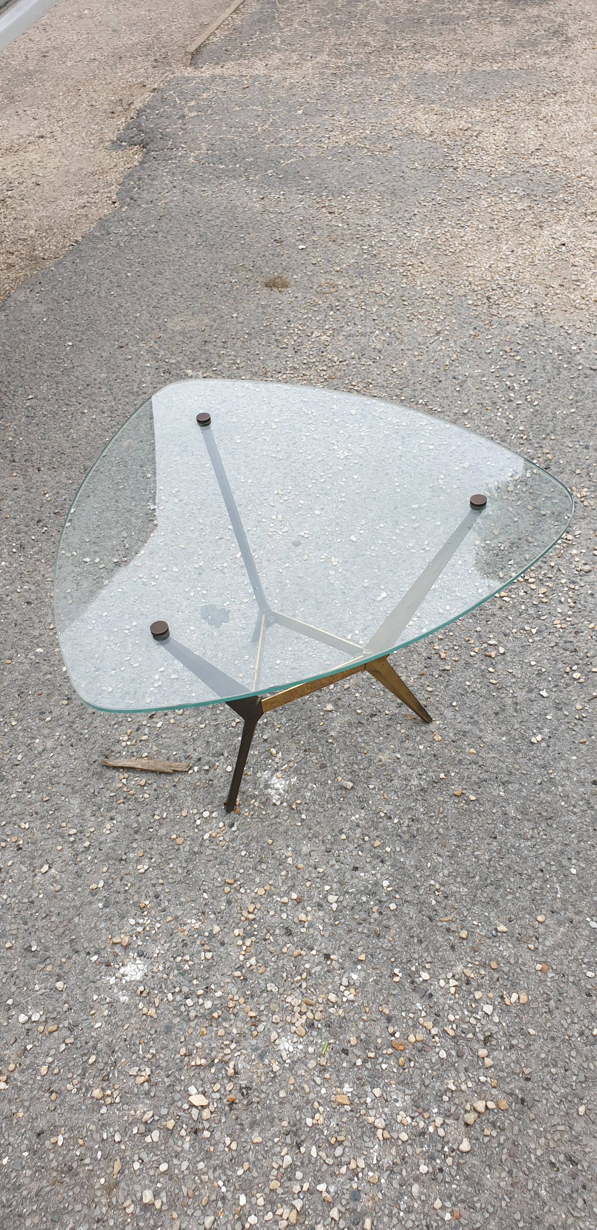 Tripod coffee table year 50