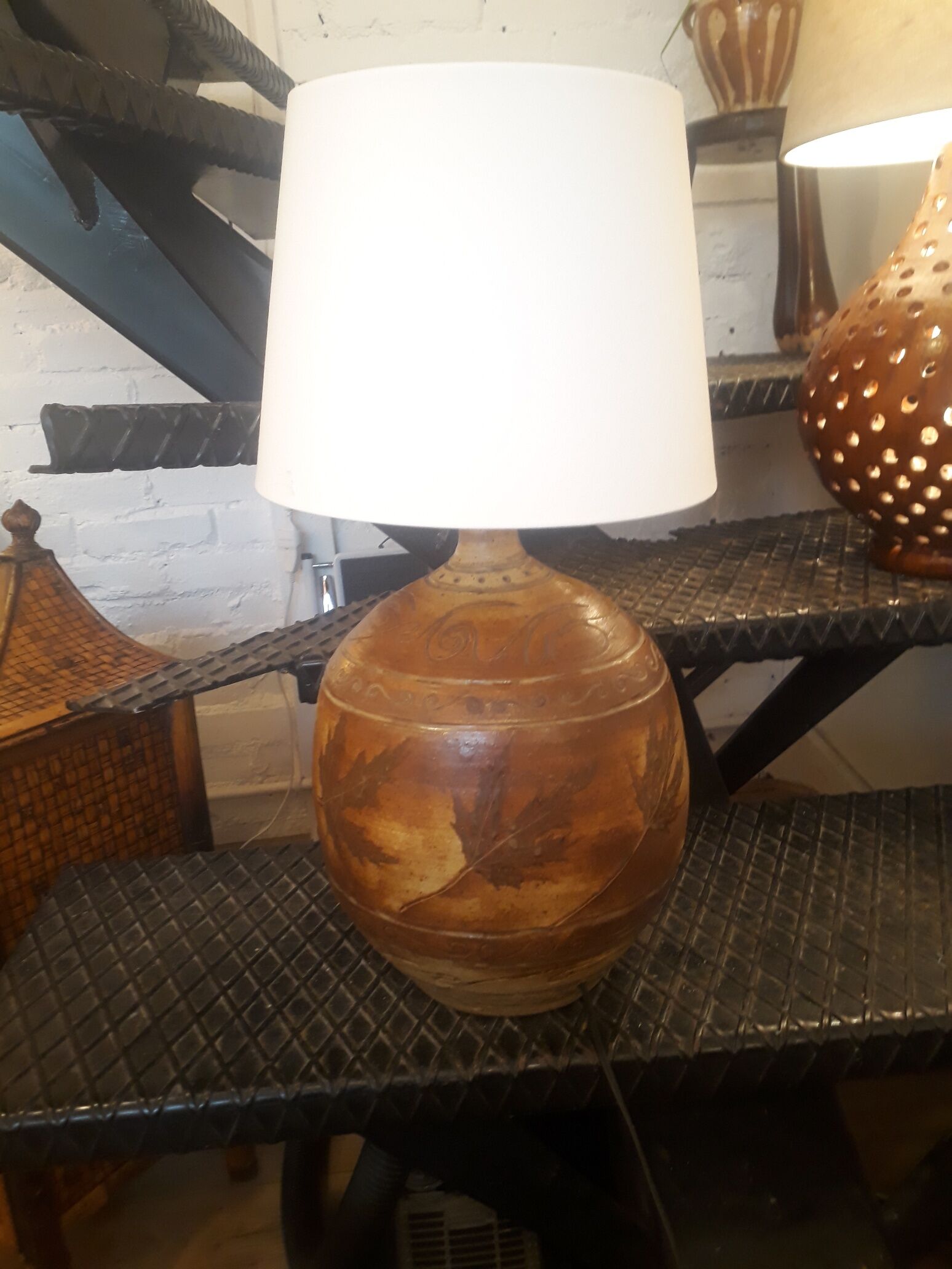 Vallauris lamp decorated with foliage