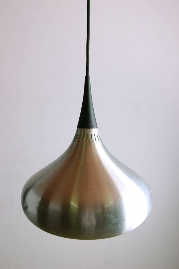 Grande suspension Danoise en métal chromé, modèle orient par Jo Hammerborg pour Fog & Morup 1960.