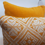 Coussin ethnique orange