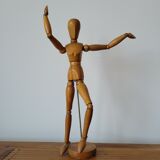 Articulated wooden mannequin