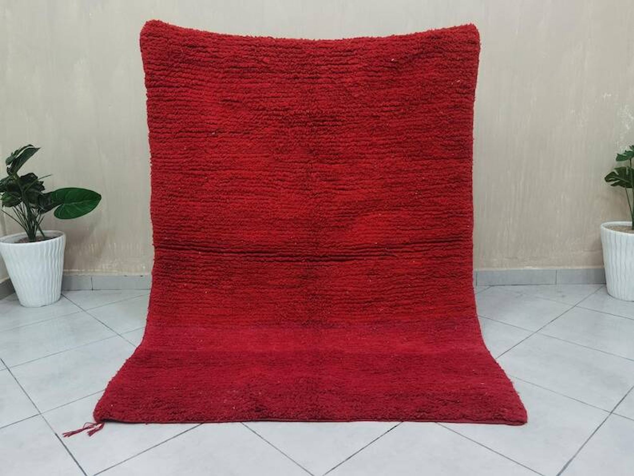 Tapis marocain rouge en laine 250cmx150cm