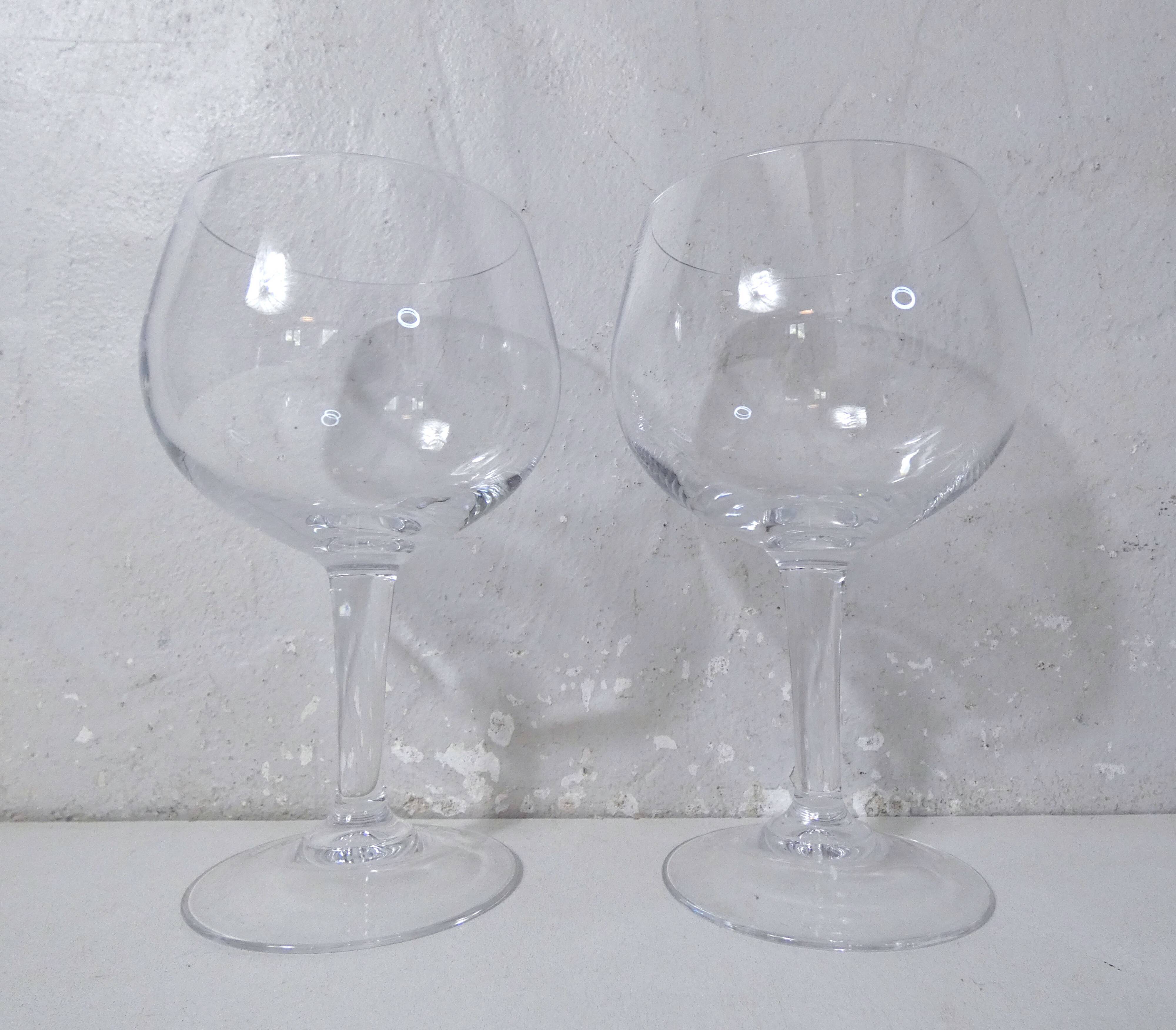 2 crystal wine tasting stemmed glasses