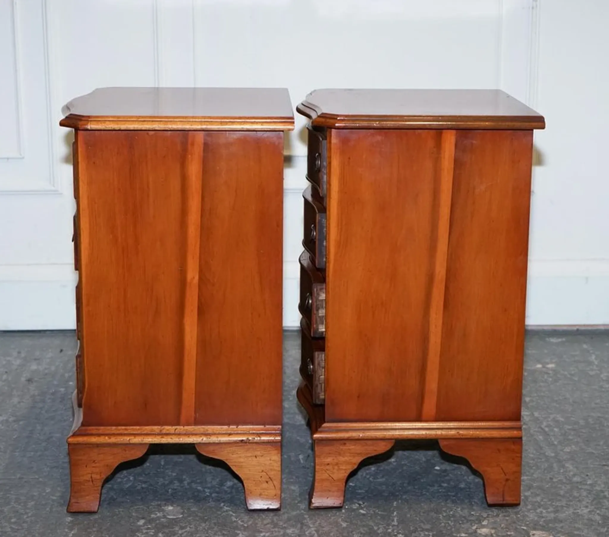 Georgian Style Yew Wood Bedside Tables, Set of 2