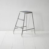 Escabeau scandinave vintage en acier et formica