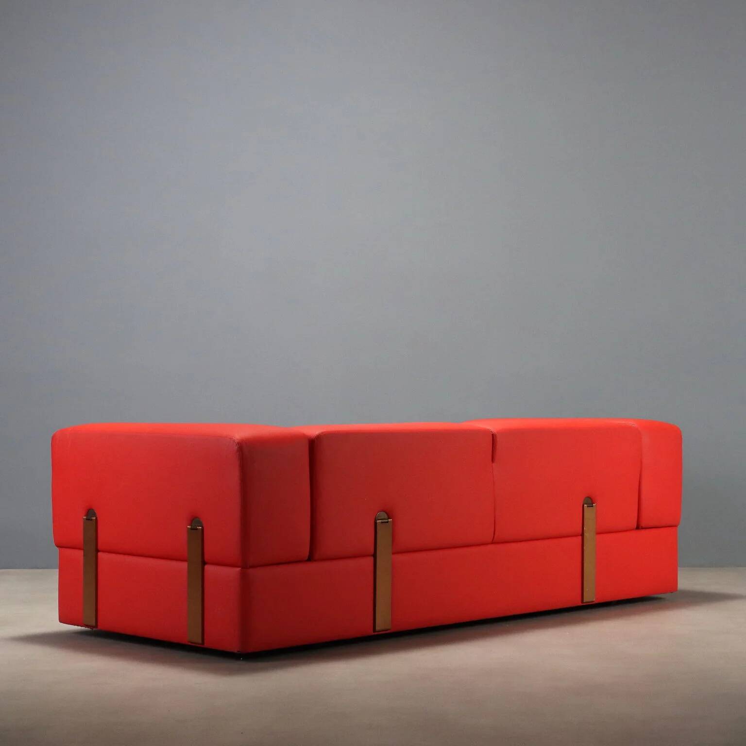Cinova sofa model "711" by Tito Agnoli
