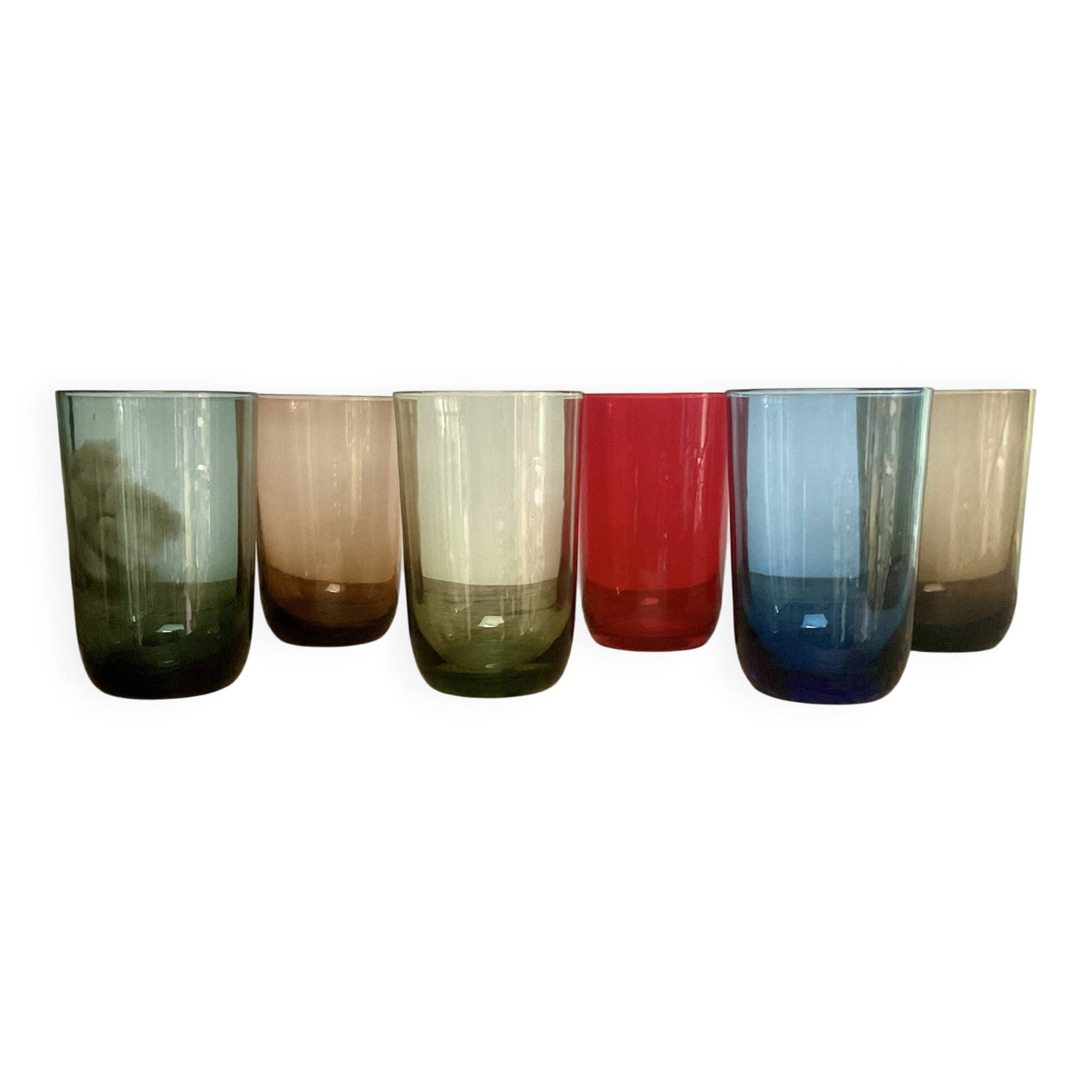 6 vintage coloured glasses