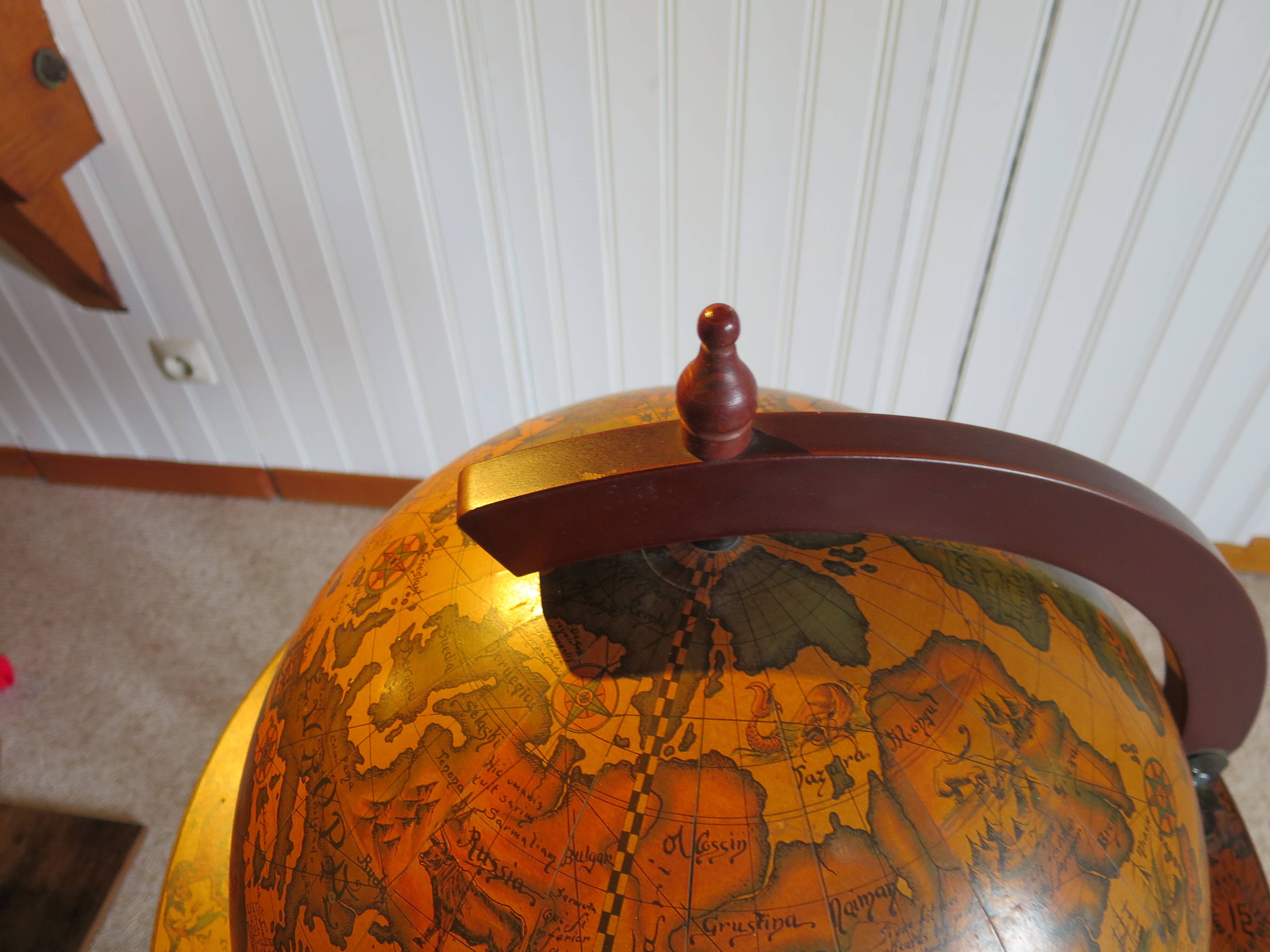 Vintage globe bar cabinet, colonial style, Italy, 1970s