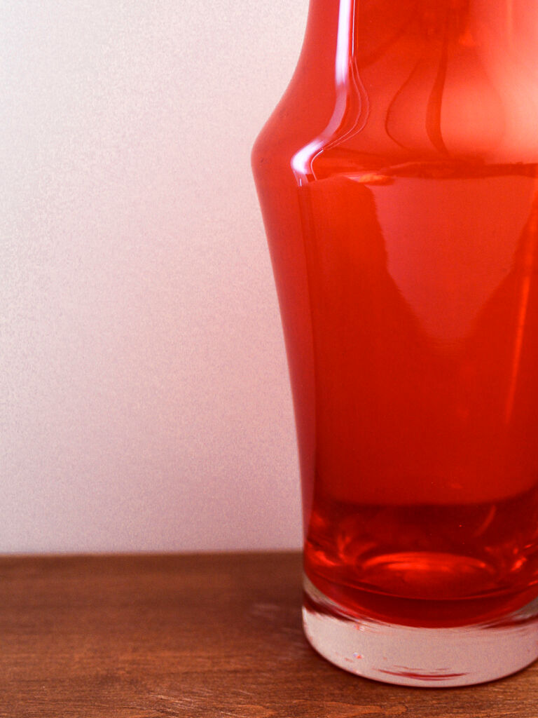 Vase rouge en verre par Riihimaki Finlande
