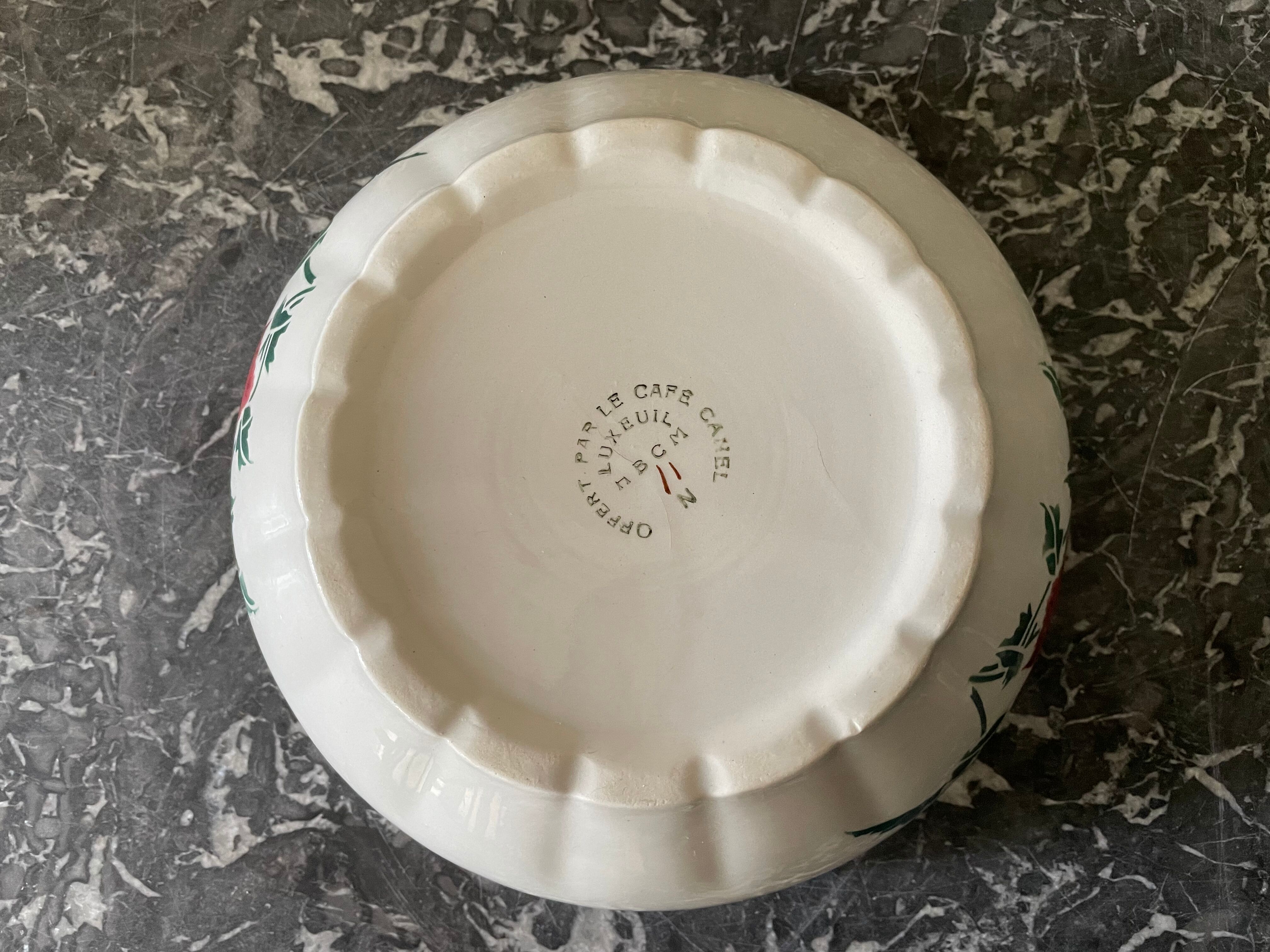 Hollow dish HBCM, Montereau, France" diam 21 cm