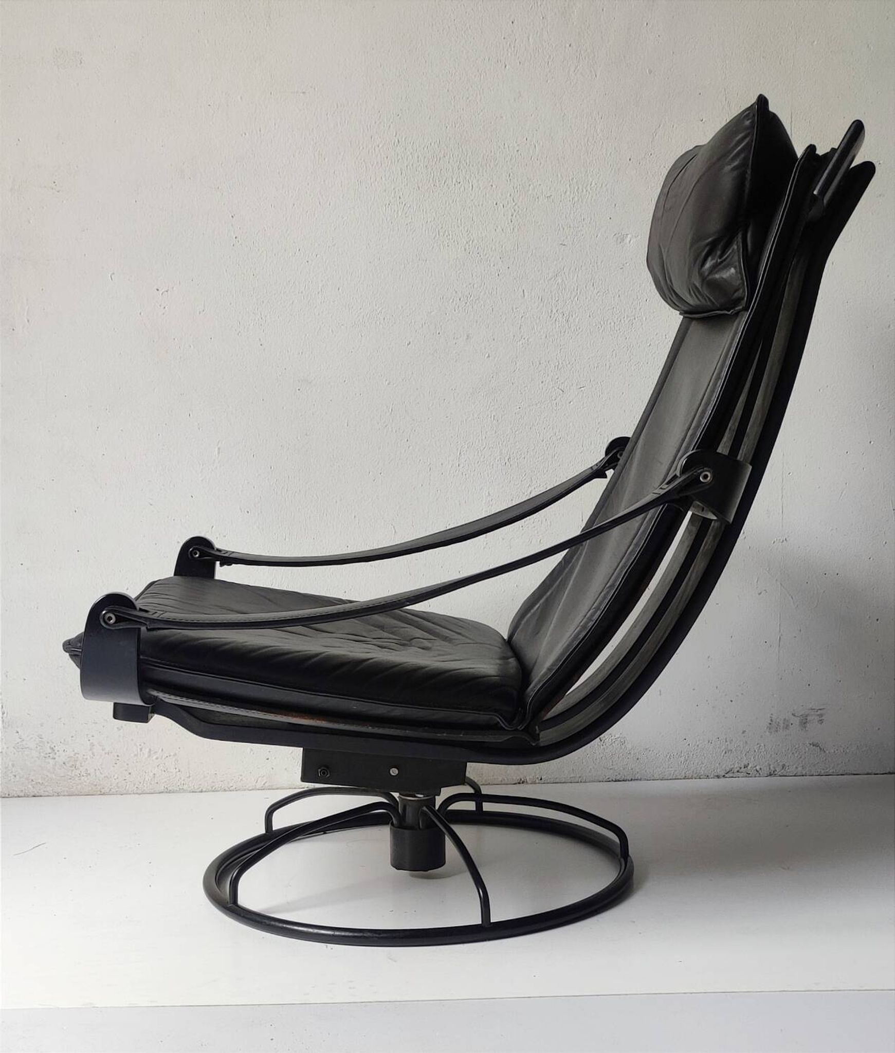 Black leather armchair by Åke Fribytter for Nelo möbel from the 70s