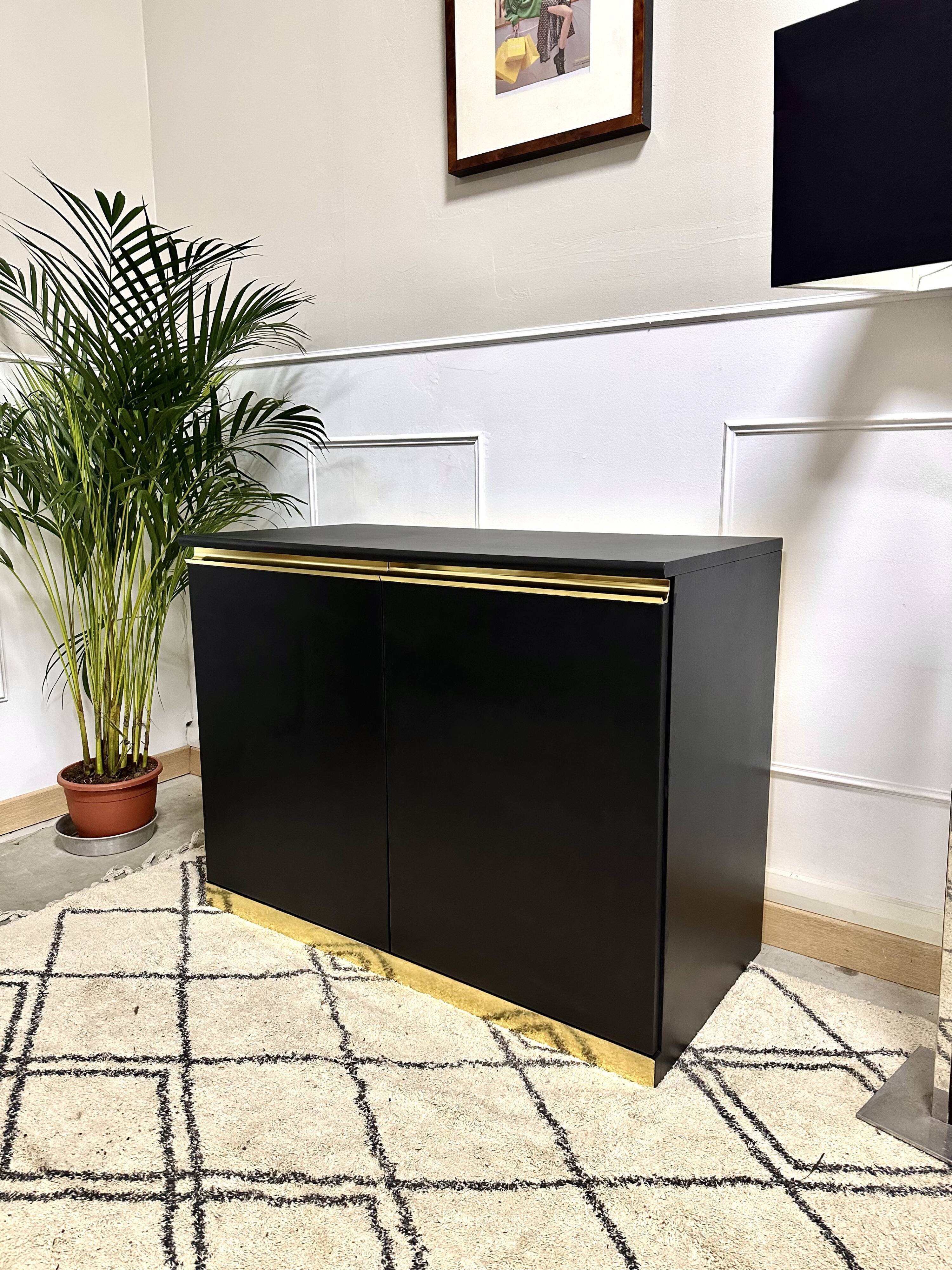 Black and gold vintage sideboard