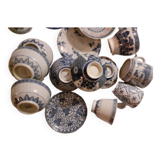 Set of small indigo blue Asian tableware