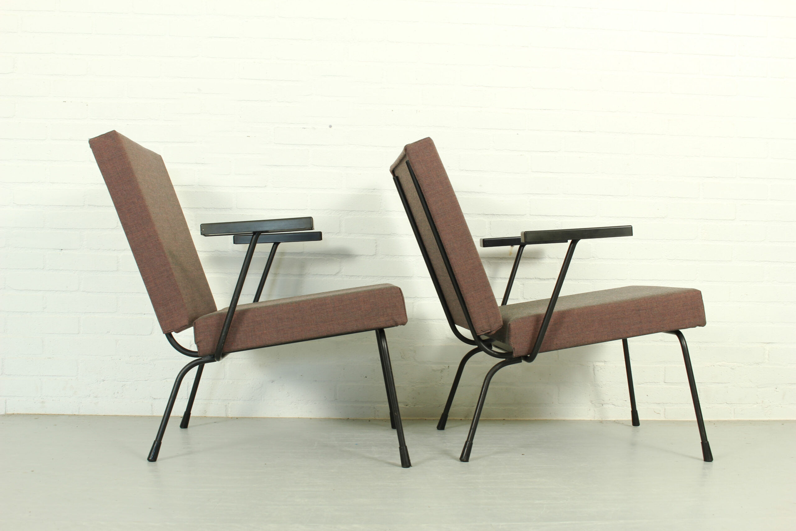 Set of 2 1407 armchairs by Wim Rietveld for Gispen