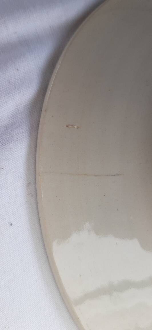 Lot de 4 assiettes en barbotine début XXème