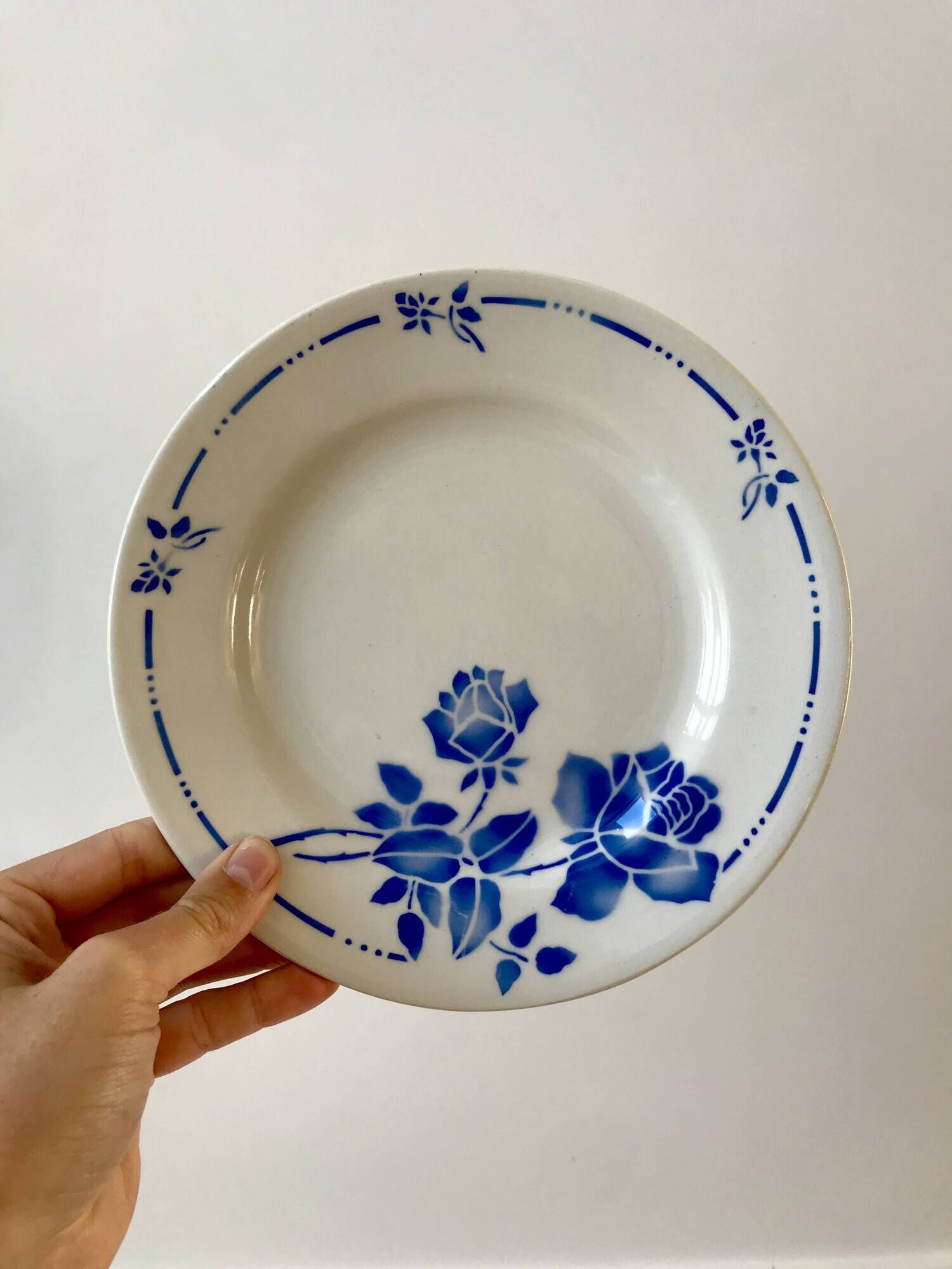 set of 8 St Amand dessert plates Gilbert model 50s