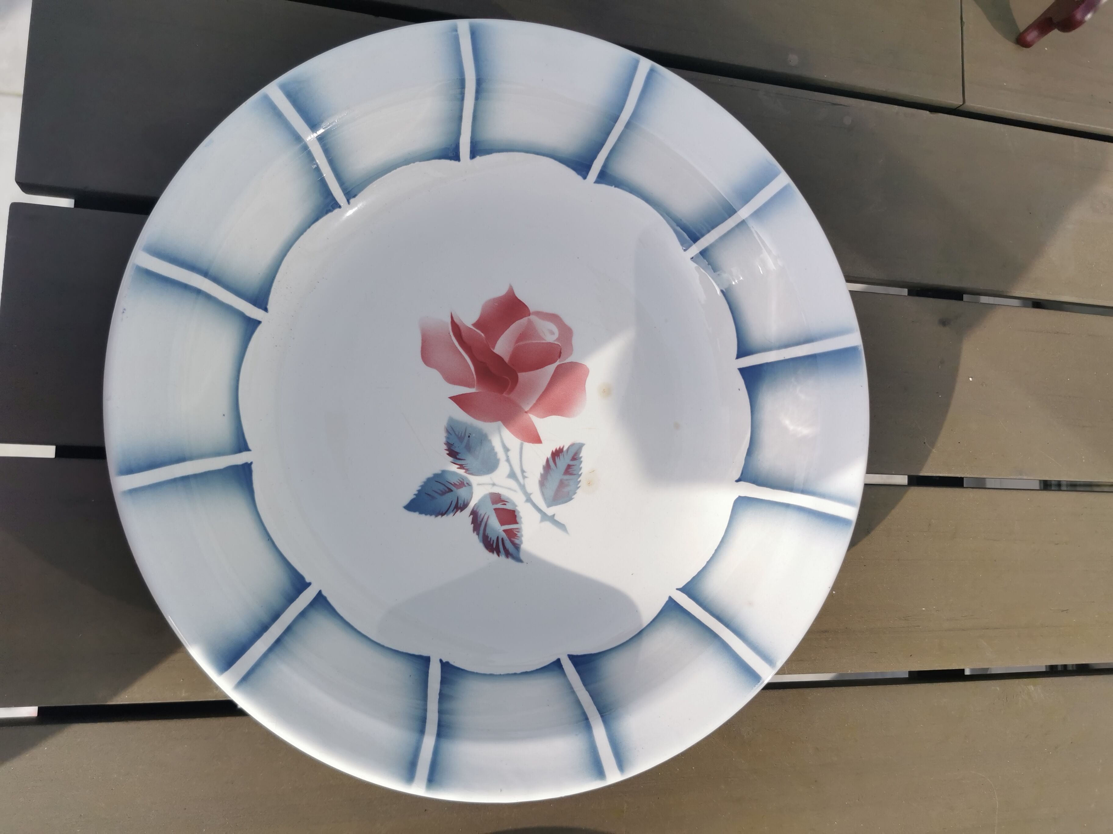 Hollow round dish digoin sarreguemines dauphin