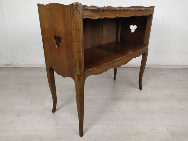 Bibus style Louis XV