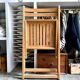 Chaise pliante en bois clair