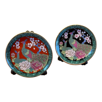 Duo of miniature Japanese plates in cloisonned porcelain
