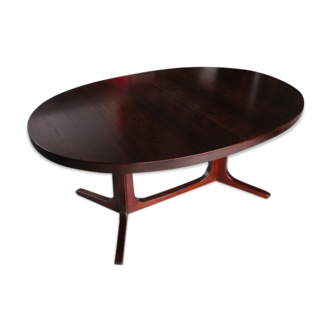 Oval table Baumann