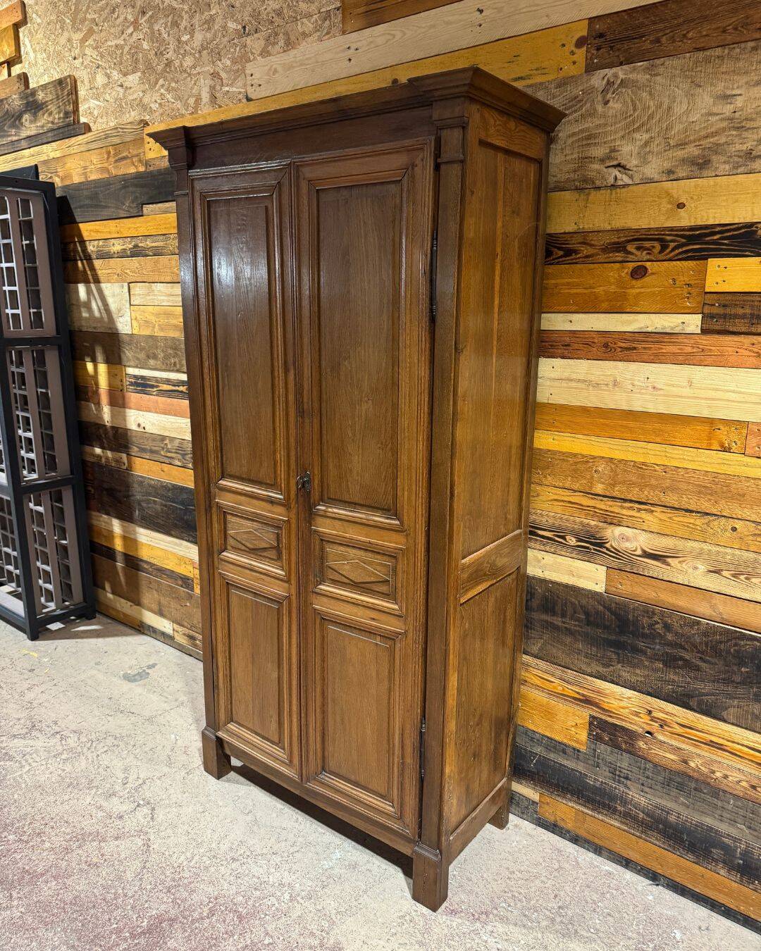 Small antique wardrobe - Mid 19th century