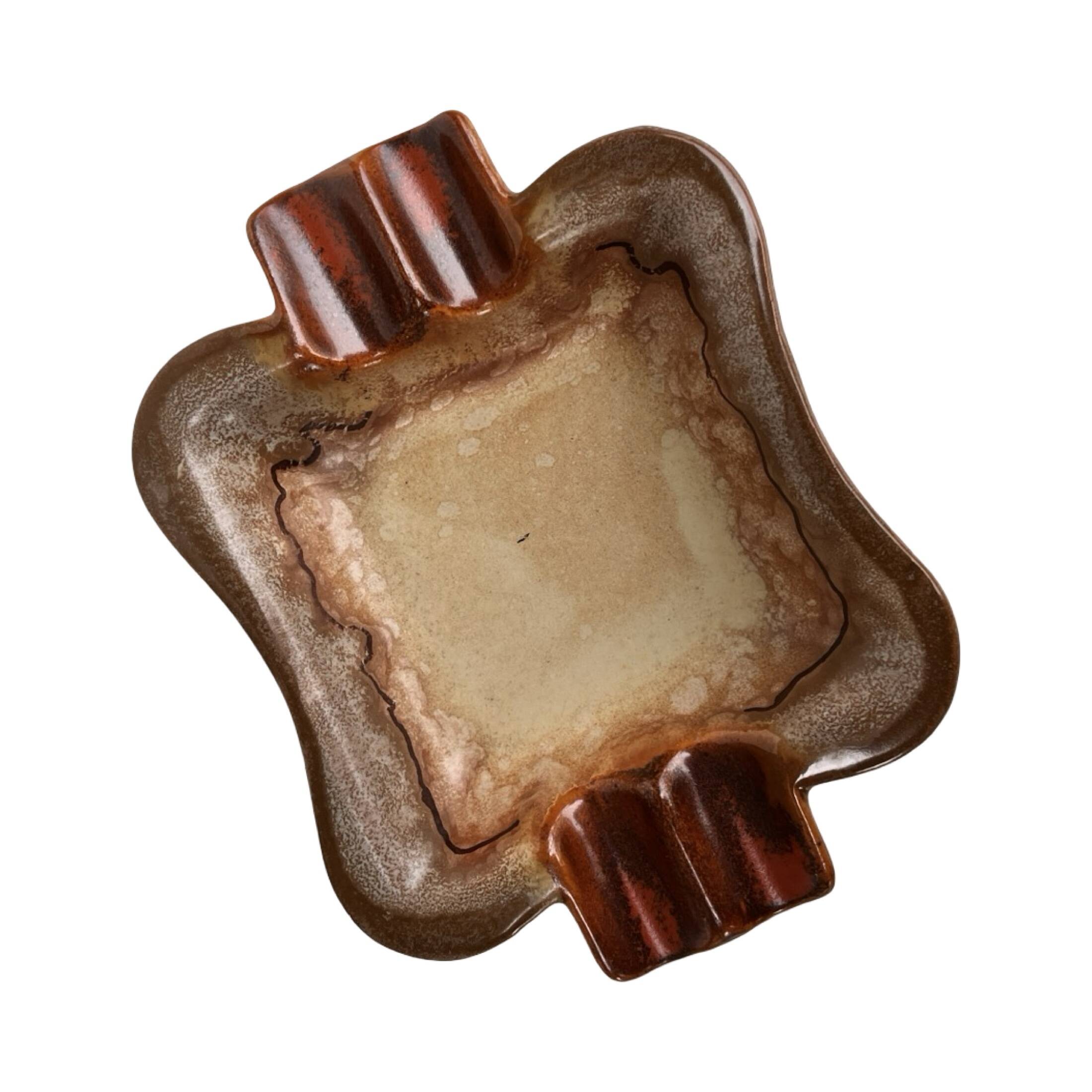 Cendrier en céramique Fat Lava, signé, Allemagne, années 1970.