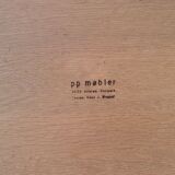 Coffee table designed by Hans J. Wegner - PP Møbler