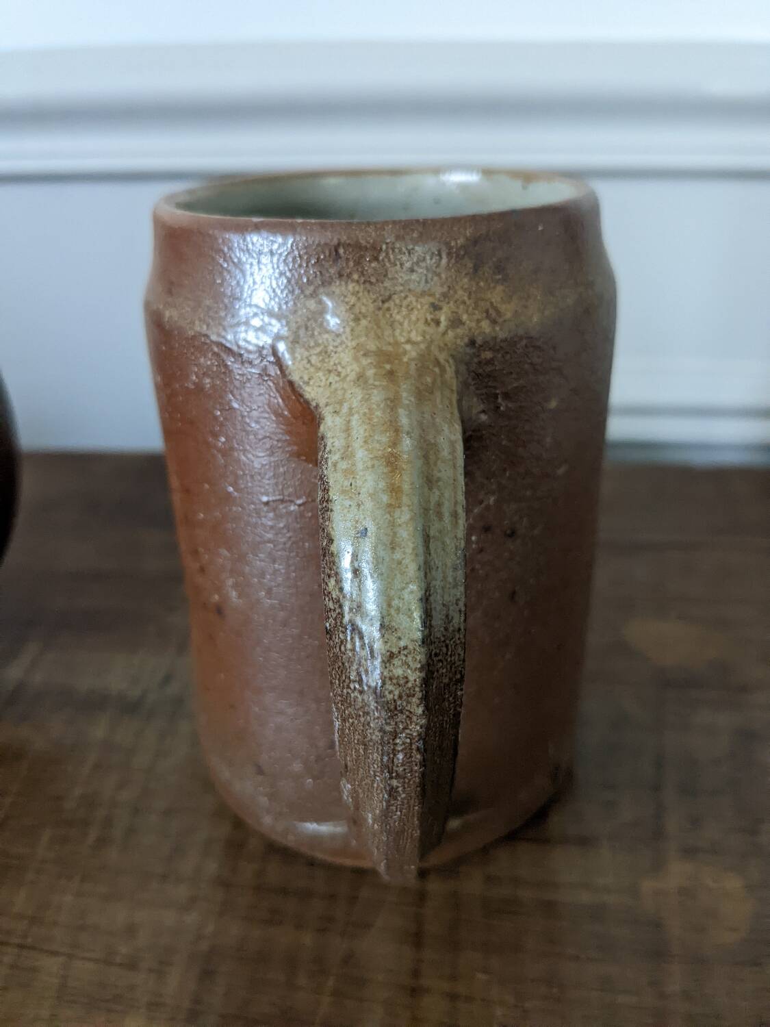 Pair of stoneware mugs