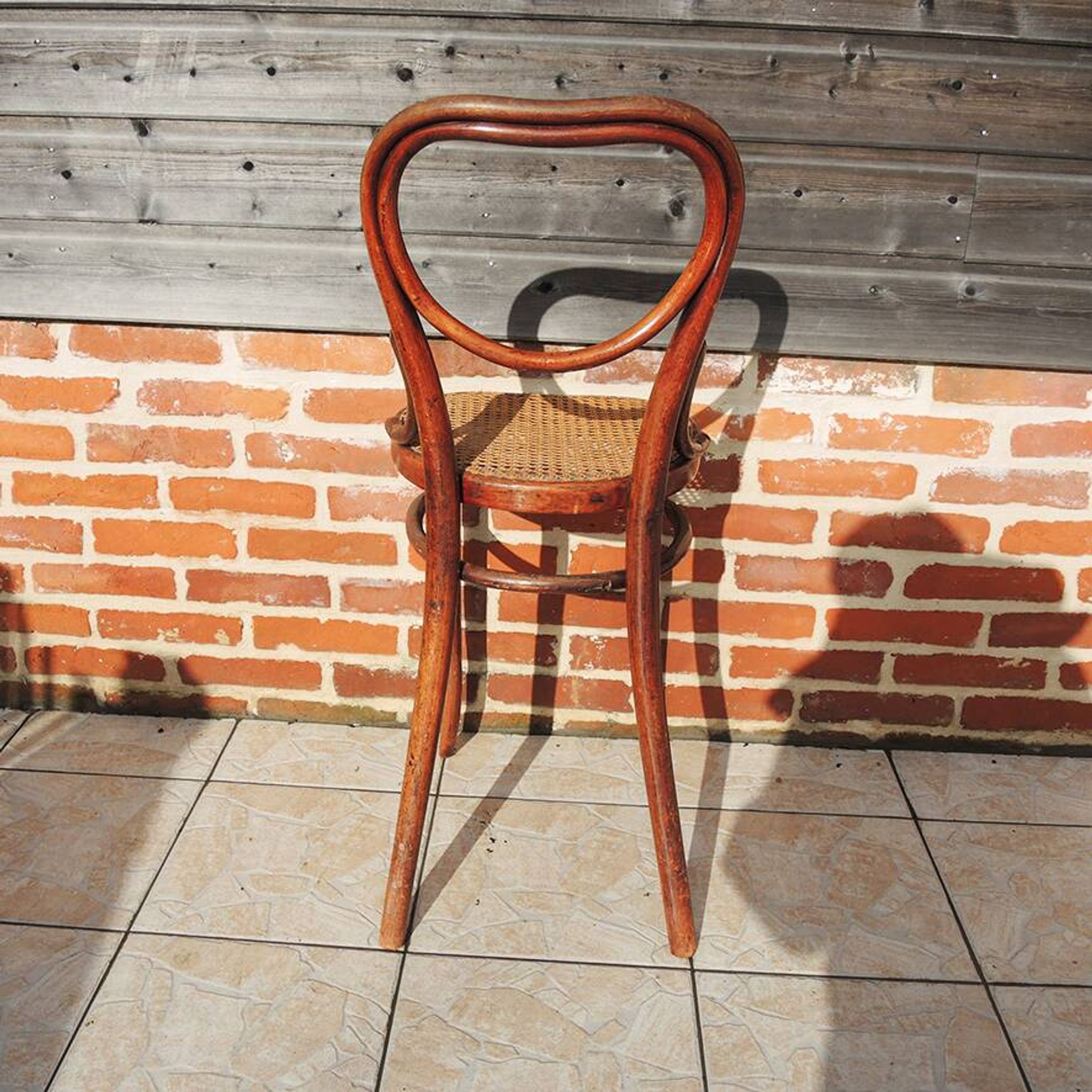 Old high chair heart Thonet no 28