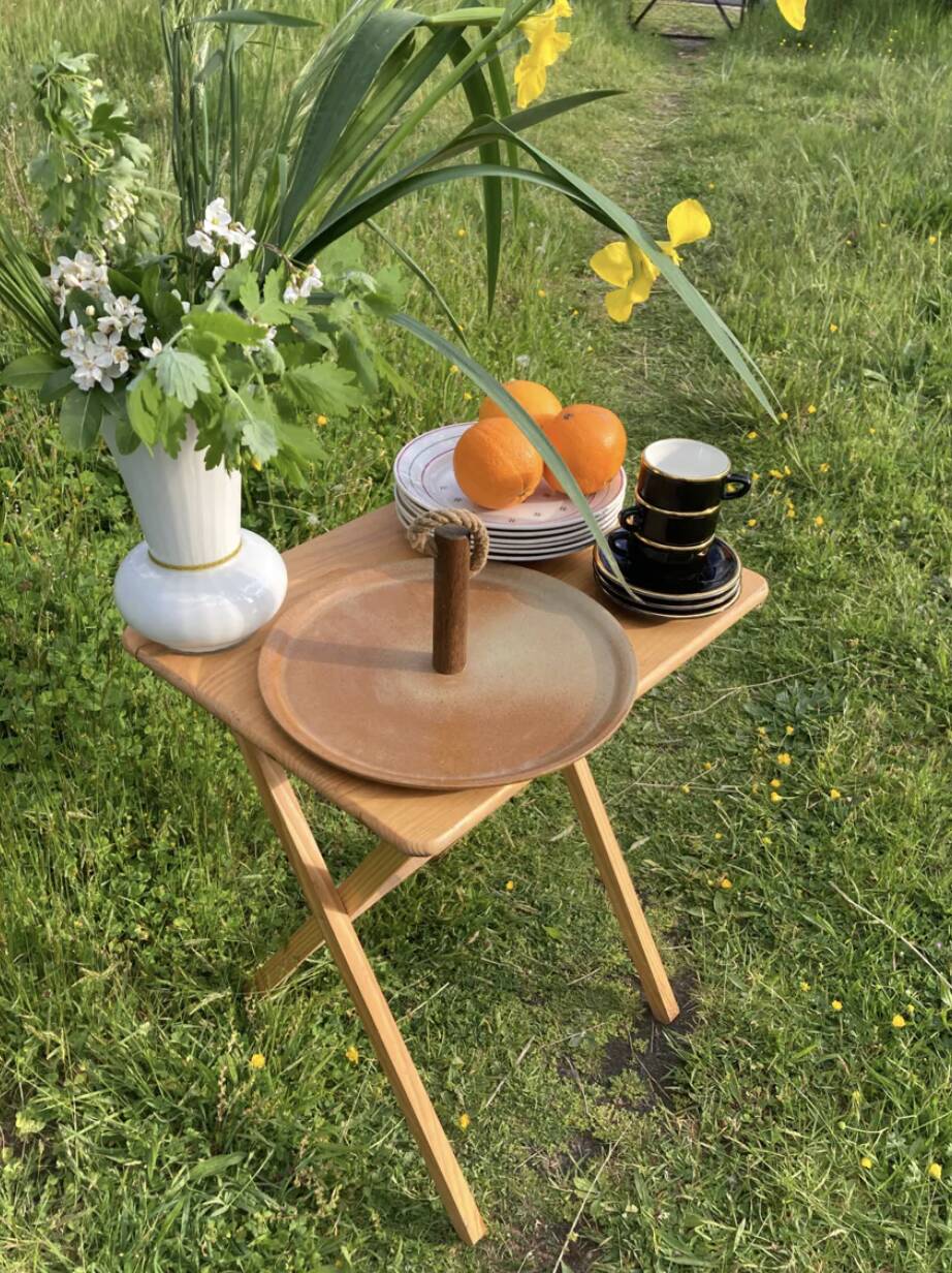 Stoneware and wood cheese board
