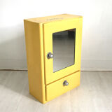 Vintage medicine cabinet 60