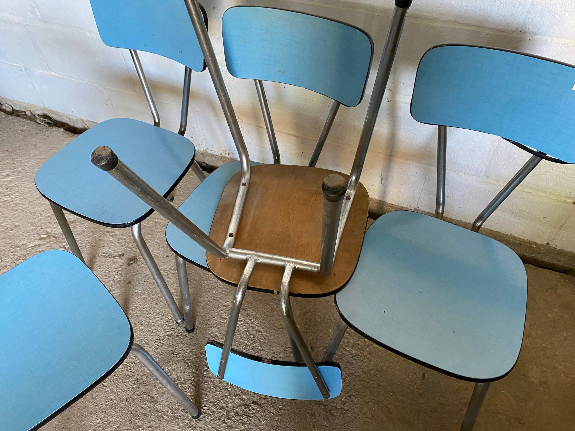Set of 5 vintage chairs in 1960s blue formica