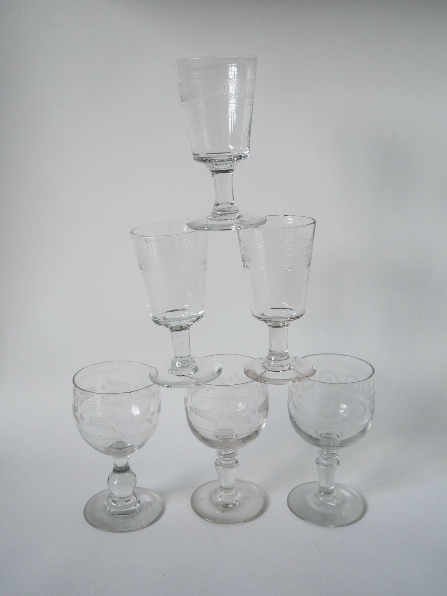 Lot de 6 verres à vin dépareillés XIXème