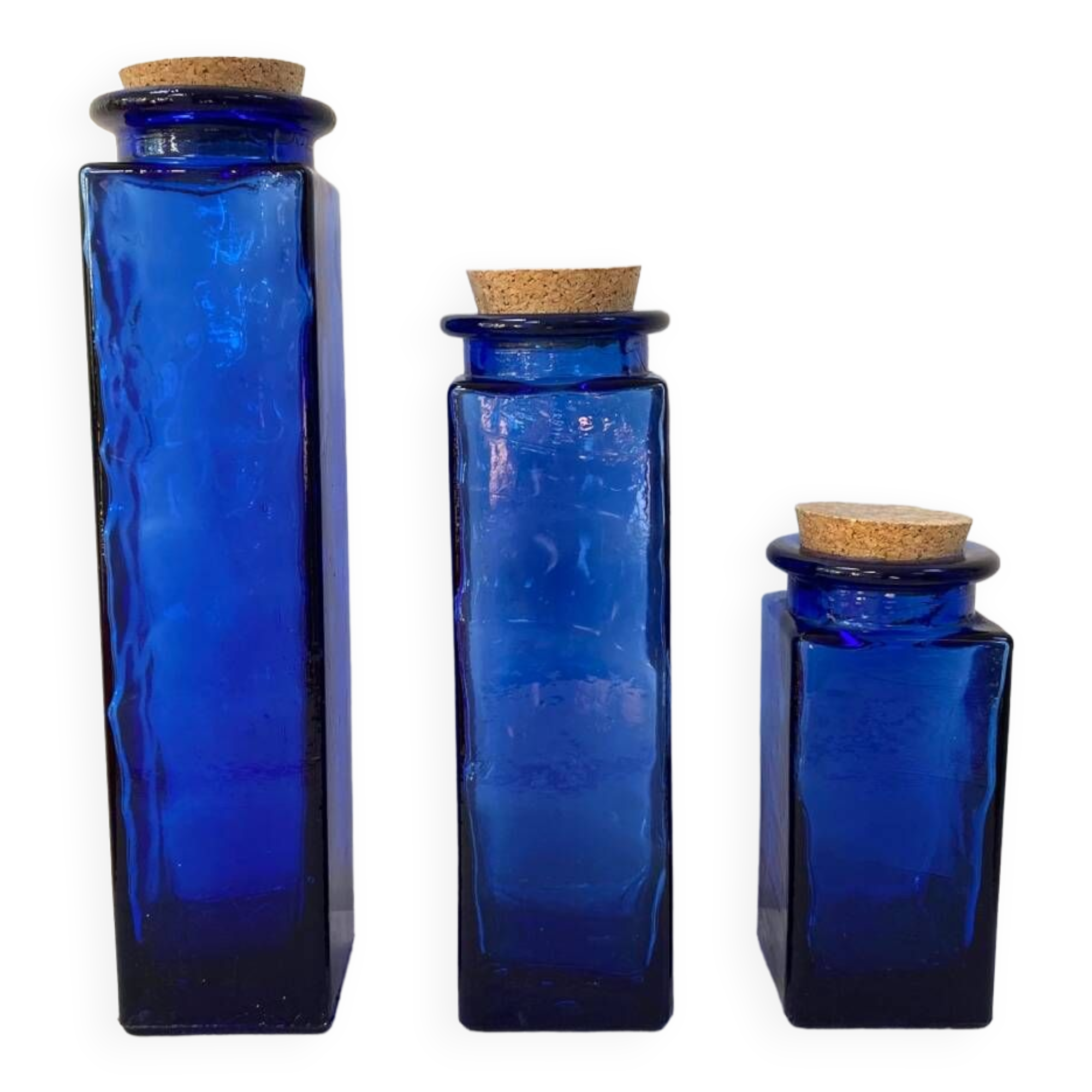 Trio de bocaux en verre bleu cobalt