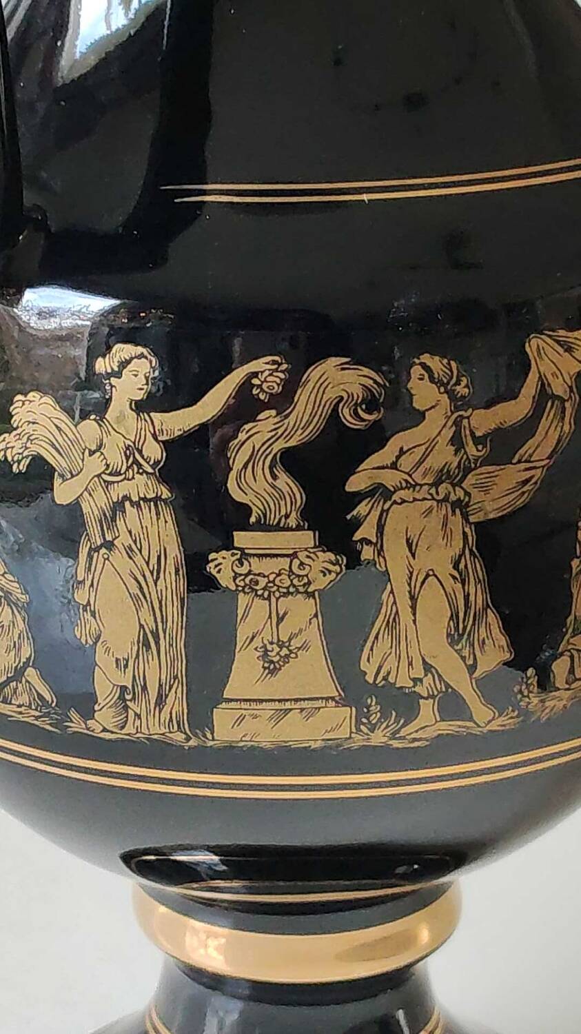 Ball-shaped vase, in glazed ceramic. Life scenes from Greek Mythology hand painted, in 24 c. gold. High 22 cm