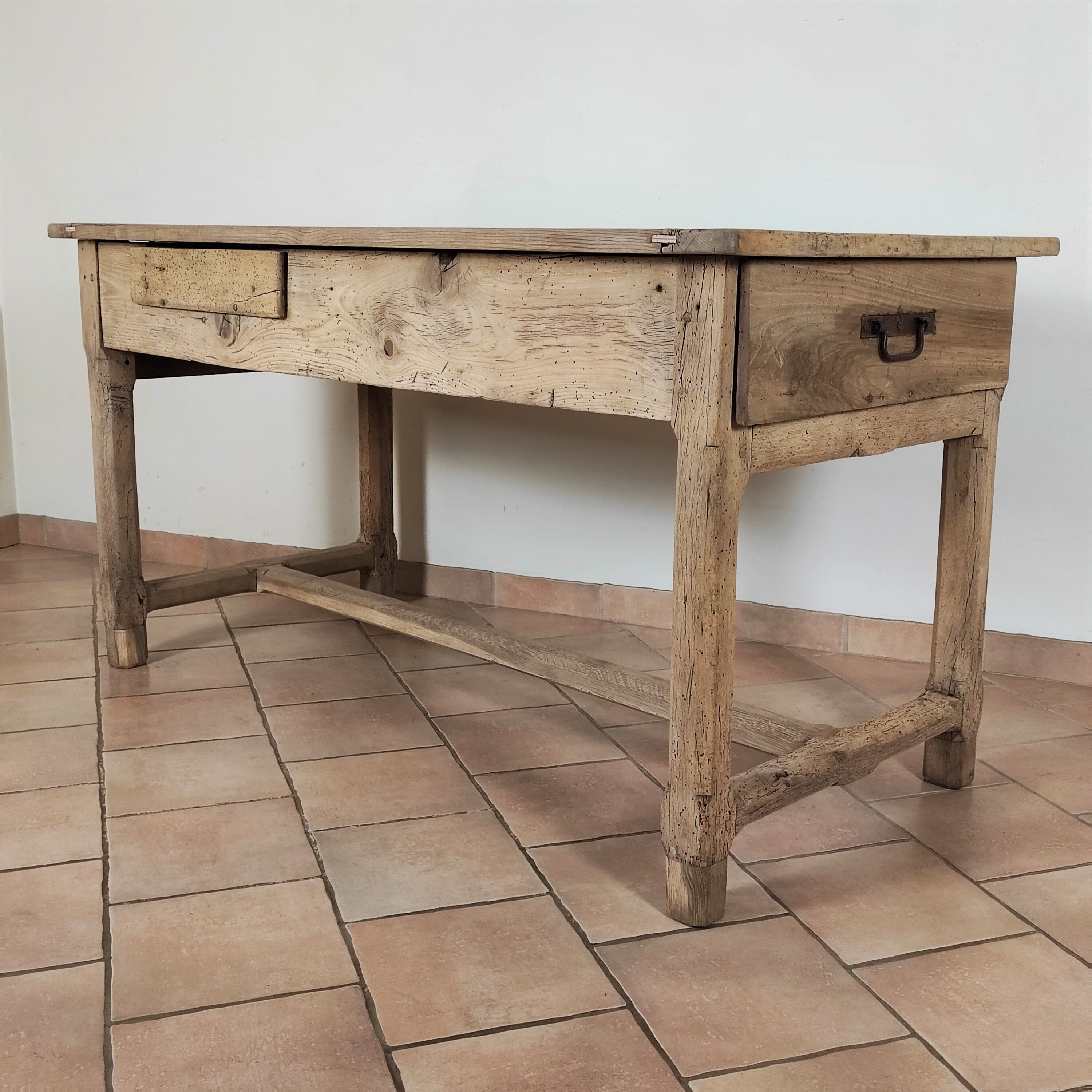 Farmhouse table