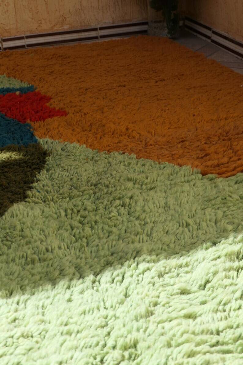 Colorful handmade Moroccan rug 250cm x 150cm