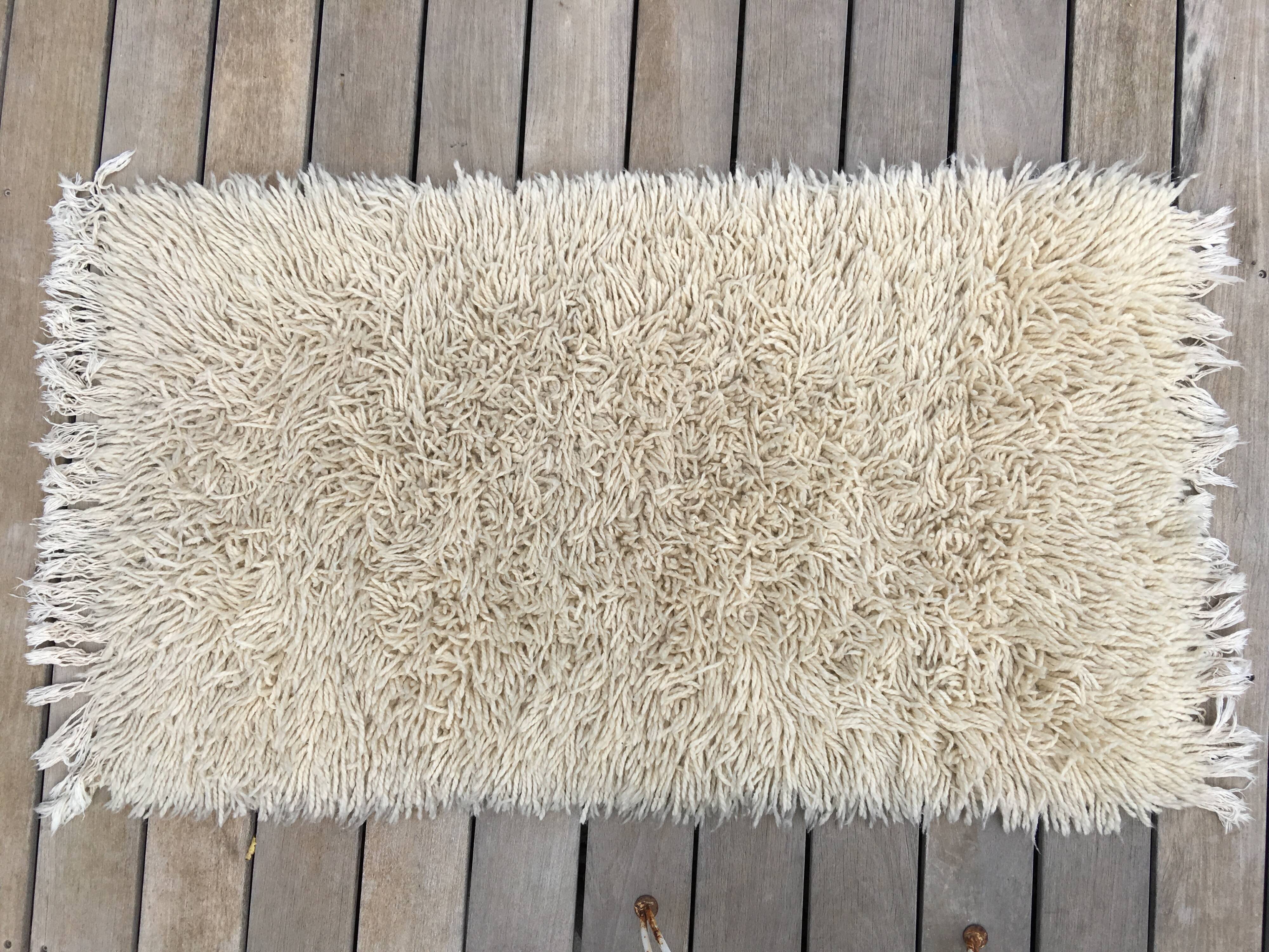 Off-white berber united 158x85cm