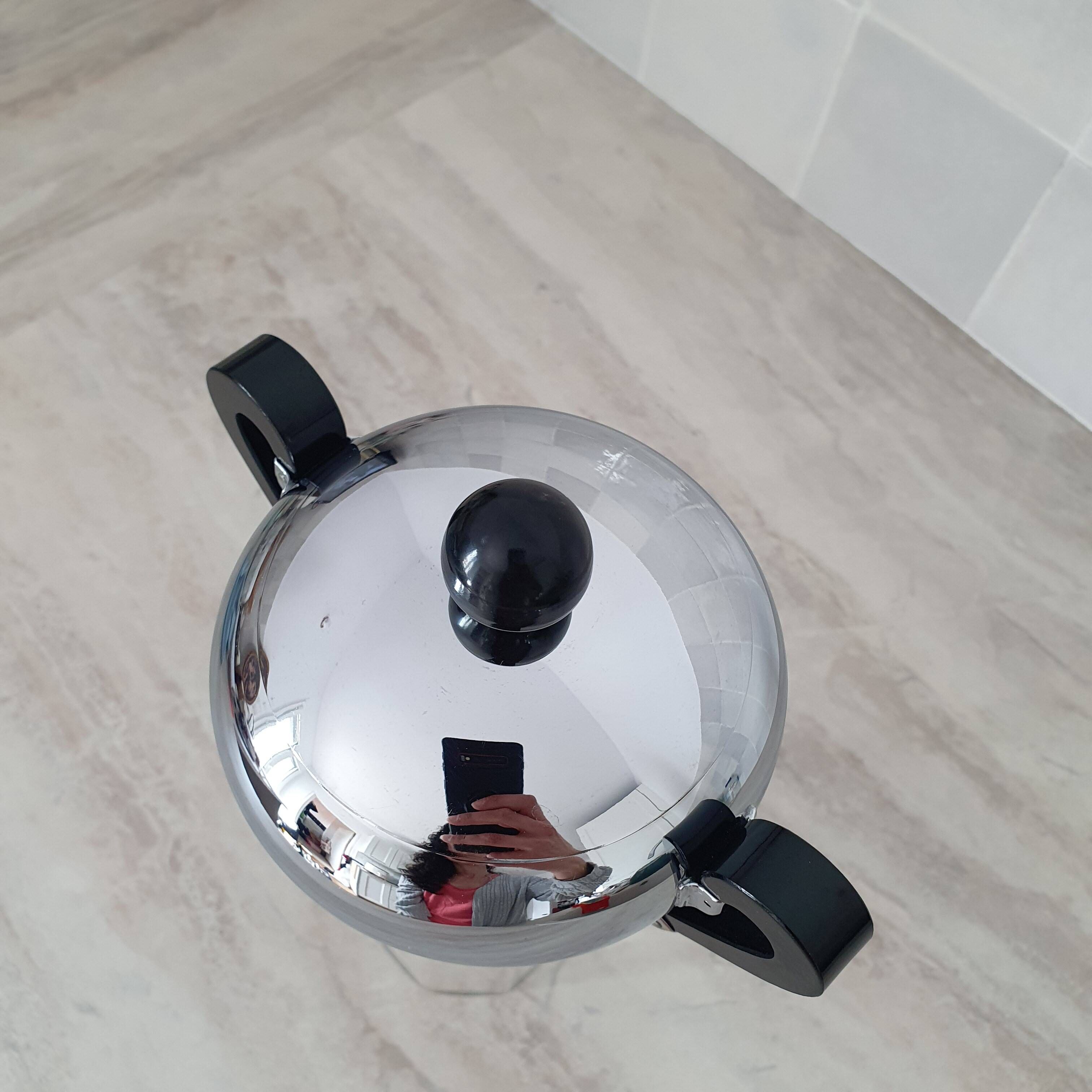 Sucrier collection "Bombé" inox 18/10 et bakélite par Alessi Alfra