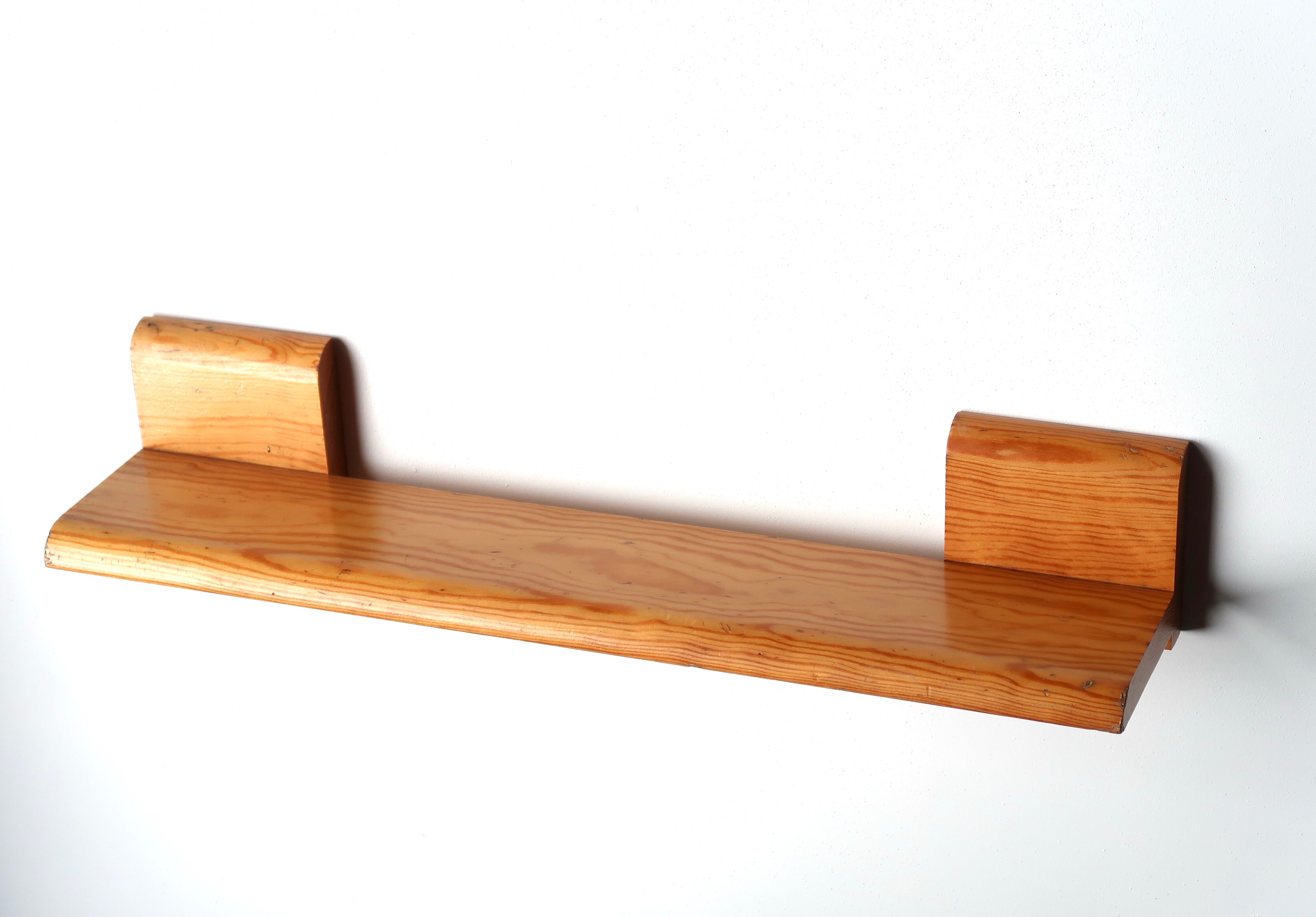 Etagère en bois blond, années 70