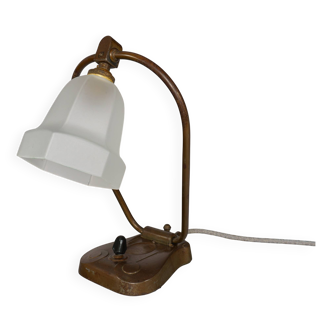 Lampe de bureau articulée antique Jugendstil des années 1920 en bronze avec abat-jour en verre