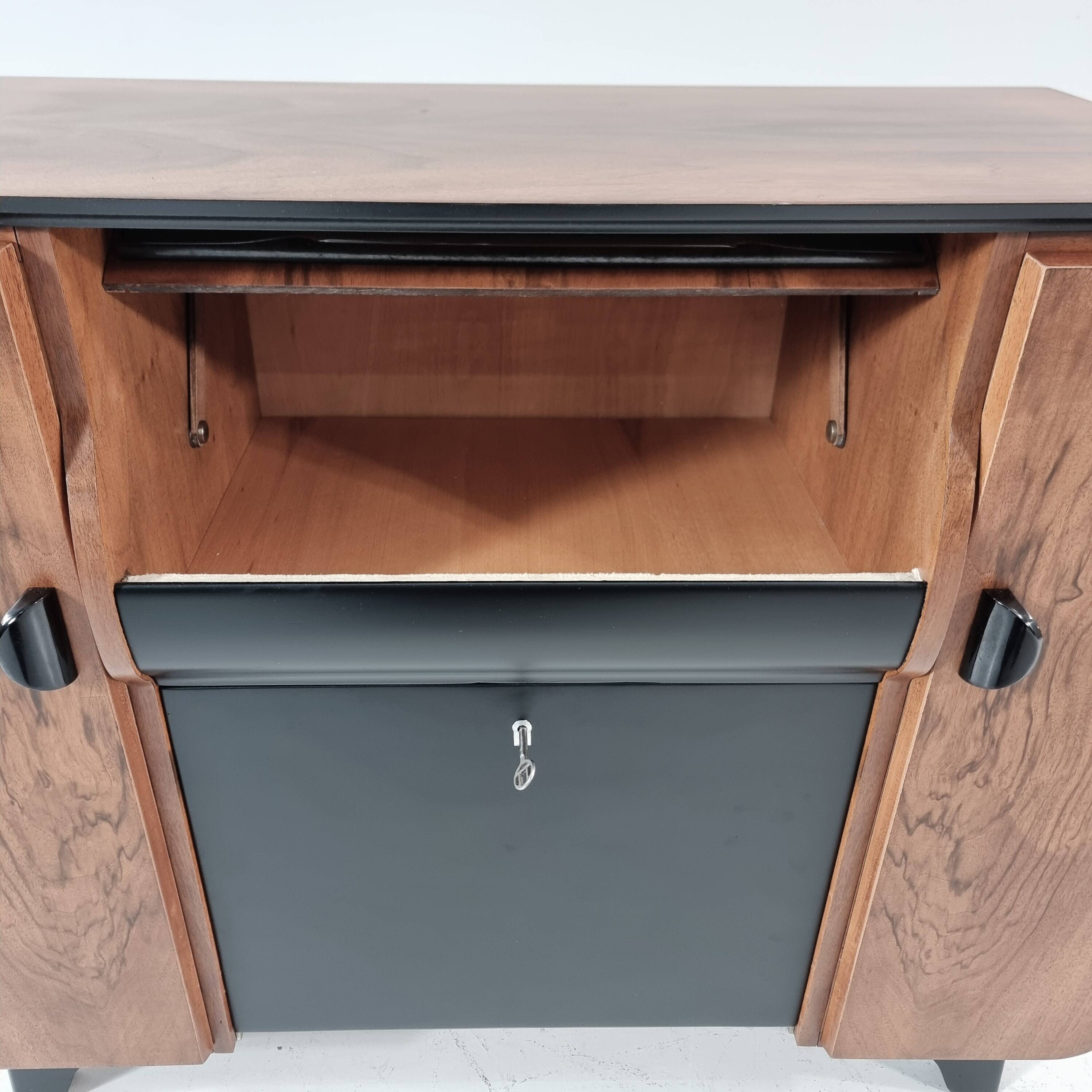 Art Deco Bar Cabinet  by Jindrich Halabala for Up Závody, 1940s.