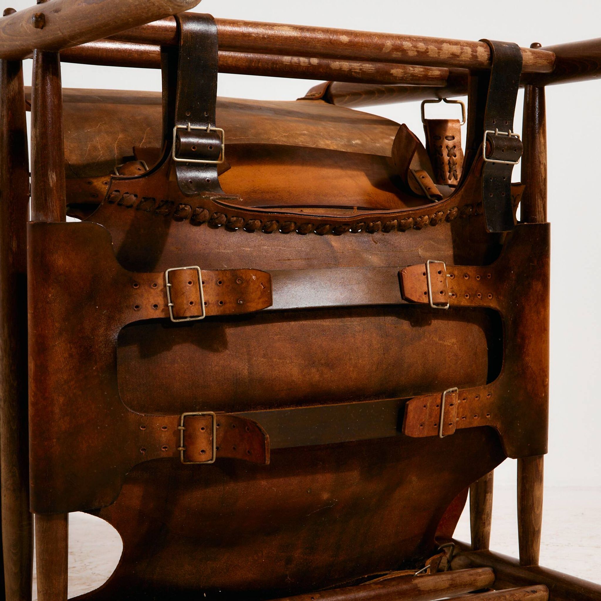 Fauteuil lounge en cuir de veau hongrois