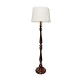Wood-style floor lamppost