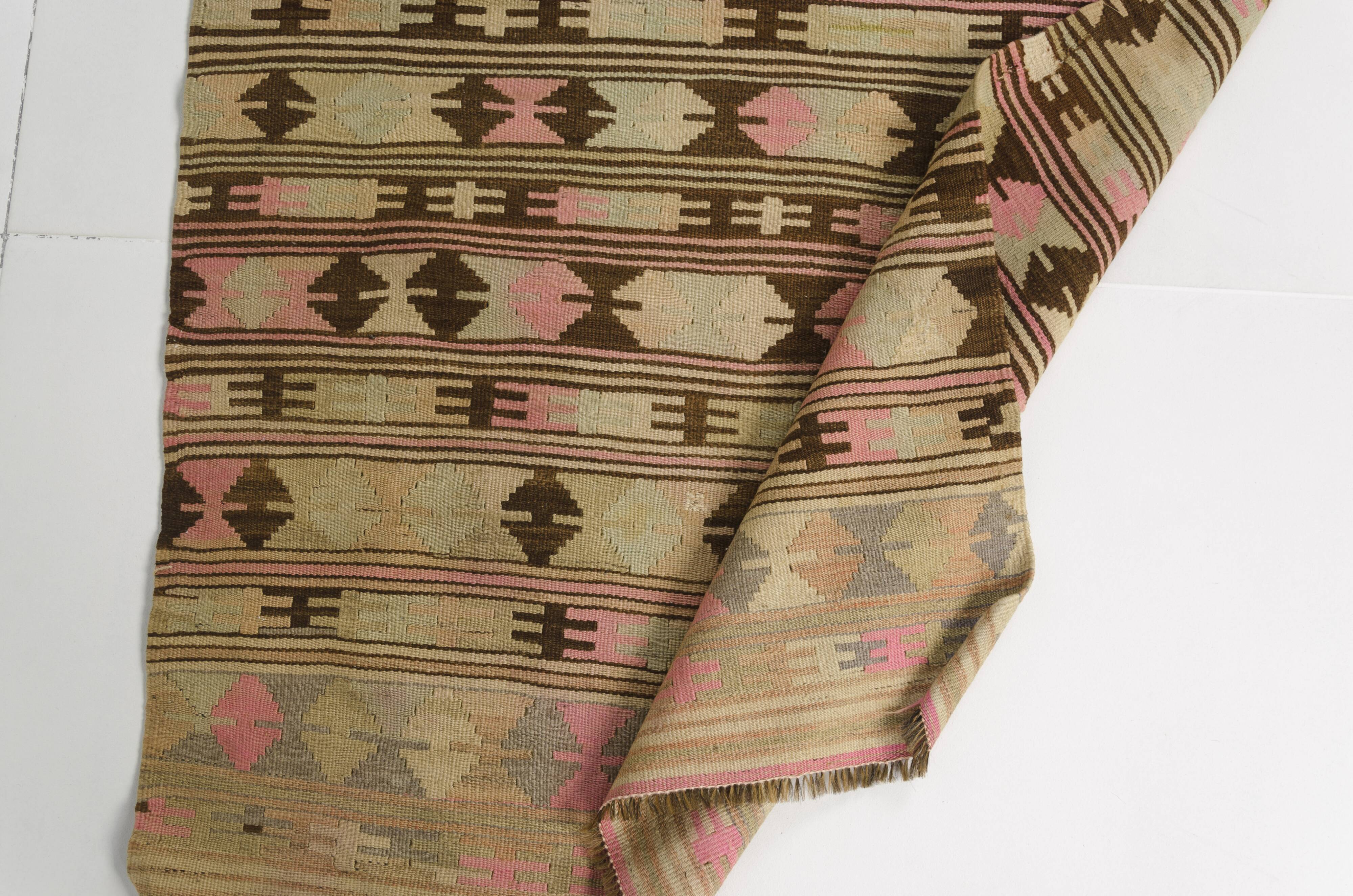 Vintage Turkish Kilim Rug, Handwoven Anatolian Accent Rug, Soft Kilimsku143