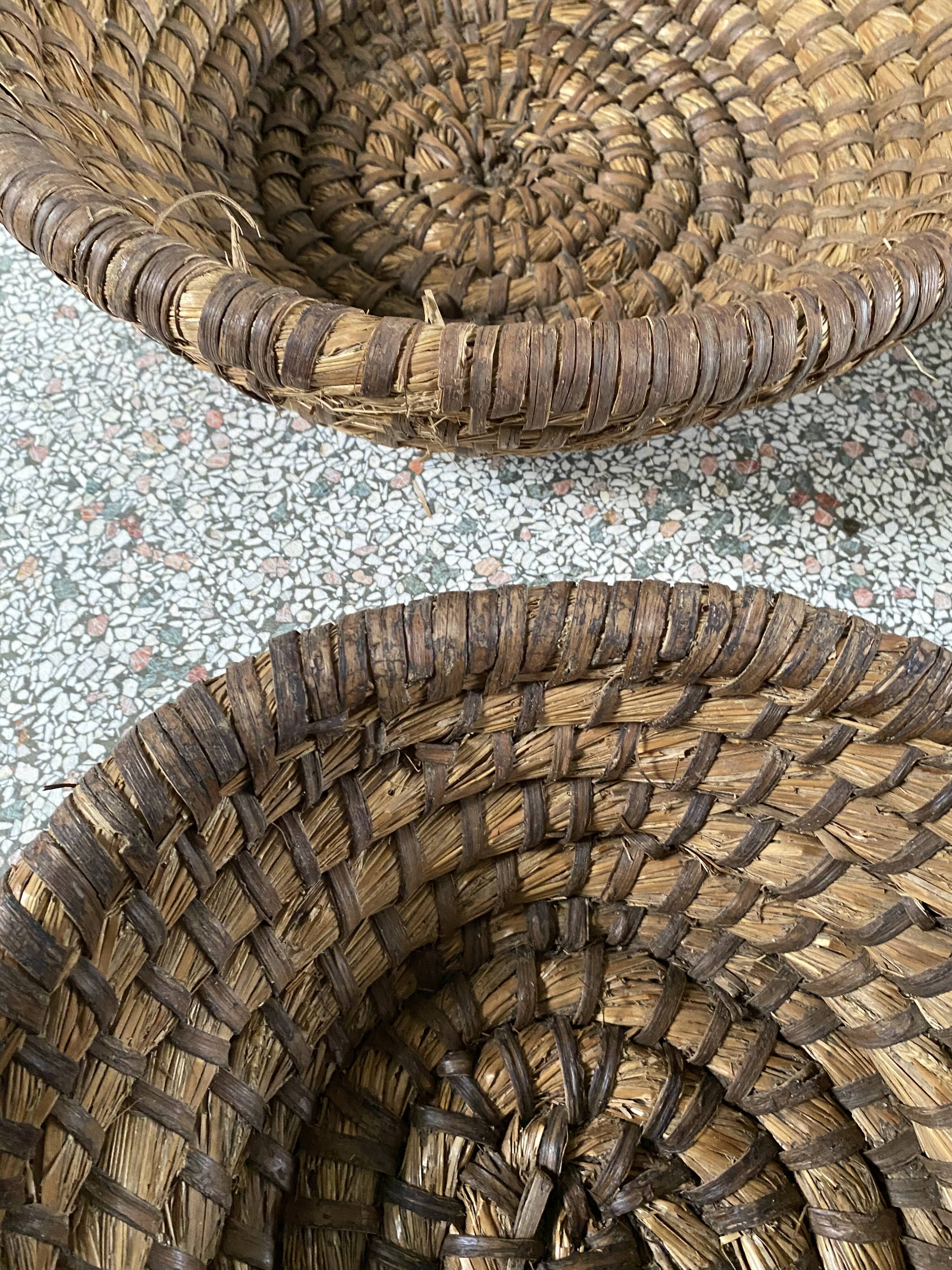 Duo of vintage bread baskets 46 cm and 48 cm in rye straw, baker's bread basket