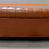 Canapé Chesterfield capitonné, en cuir – fin XIXe