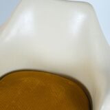 Tulip armchair by Eero Saarinen for Knoll International